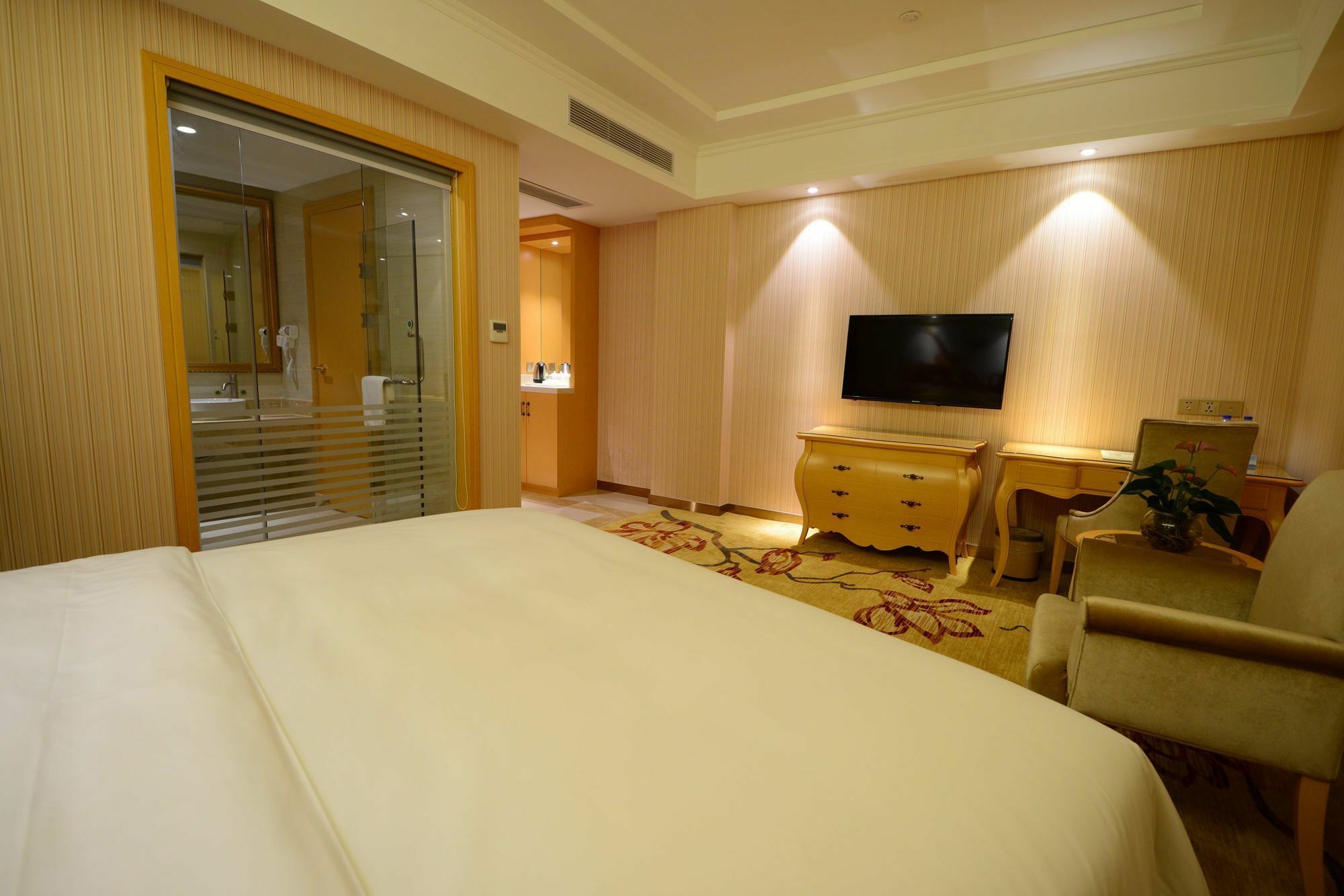 Vienna International Hotel Shajing Heyi Branch Shenzhen Eksteriør bilde