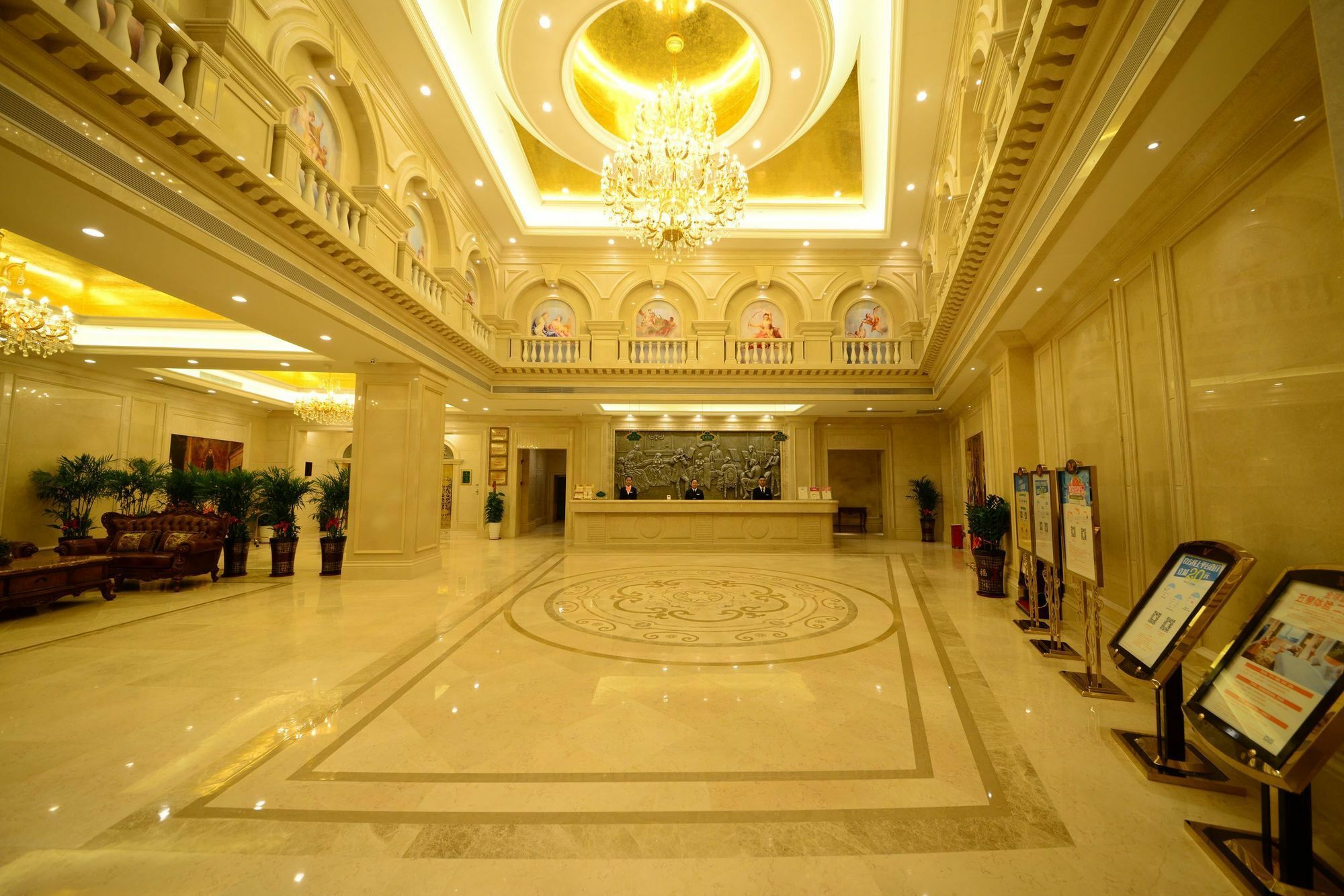 Vienna International Hotel Shajing Heyi Branch Shenzhen Eksteriør bilde